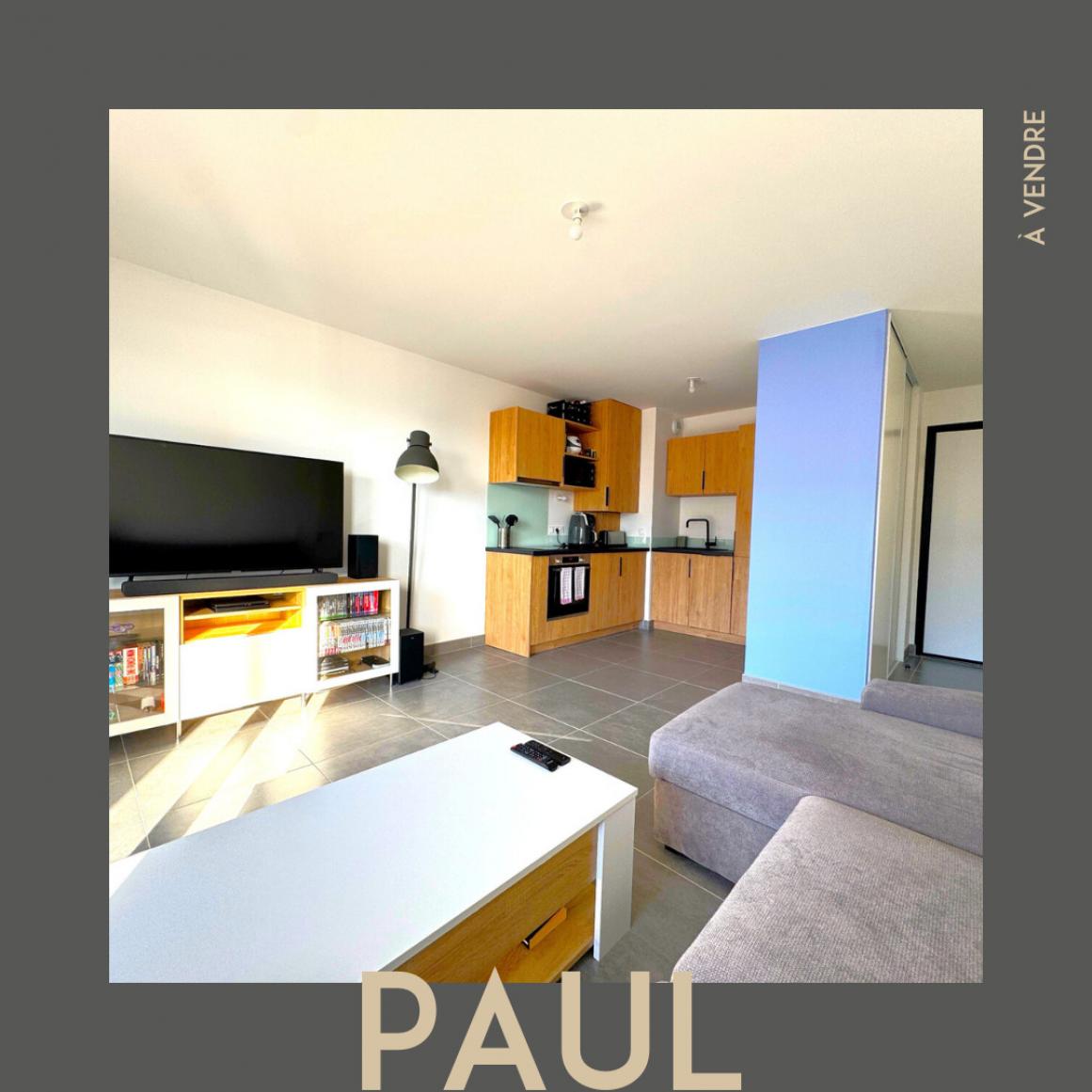 PAUL - Photo 1